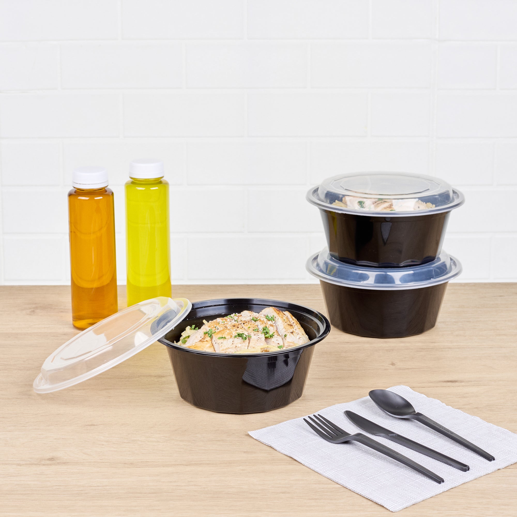 Asporto 32 oz Round Black Plastic To Go Box - with Clear Lid, Microwavable - 7 1/4" x 7 1/4" x 3" - 50 count box