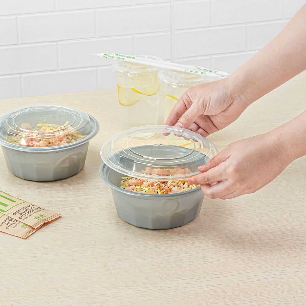 Asporto 32 oz Round Silver Plastic To Go Box - with Clear Lid, Microwavable - 7 1/4" x 7 1/4" x 3" - 100 count box