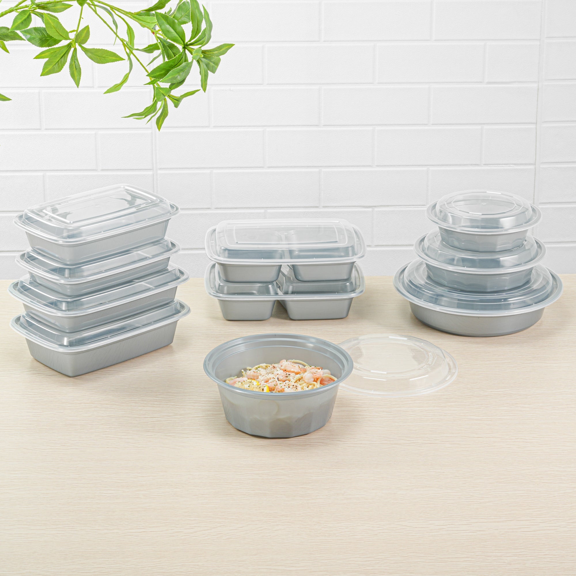 Asporto 32 oz Round Silver Plastic To Go Box - with Clear Lid, Microwavable - 7 1/4" x 7 1/4" x 3" - 100 count box