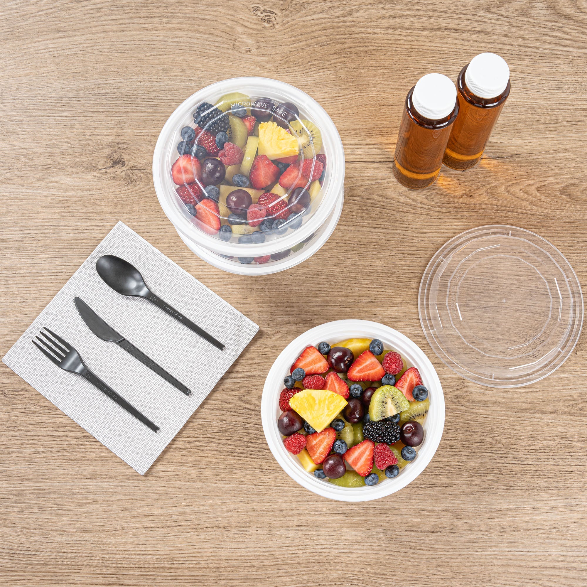 Asporto 32 oz Round White Plastic To Go Box - with Clear Lid, Microwavable - 7 1/4" x 7 1/4" x 3" - 50 count box