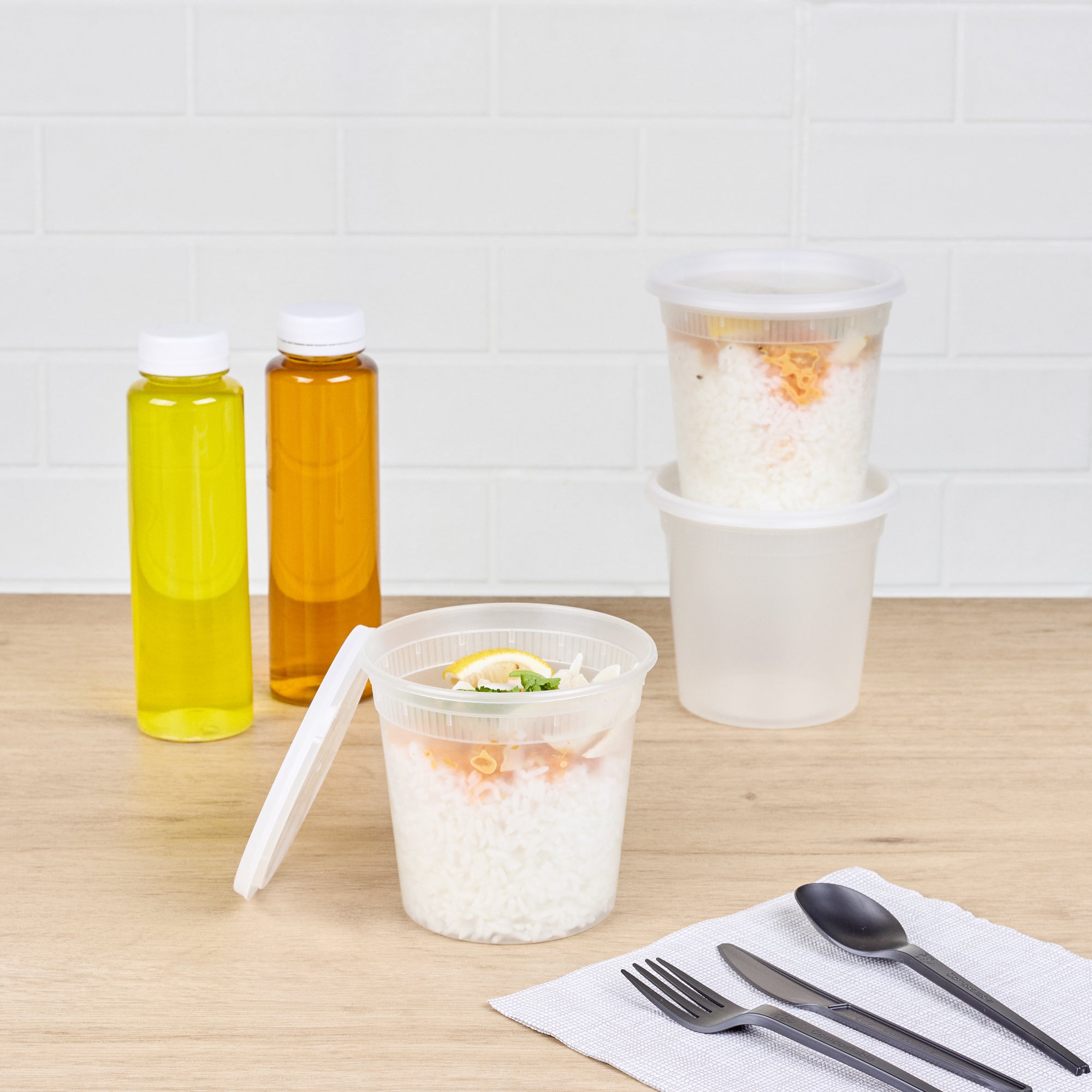 Asporto 24 oz Round Clear Plastic Soup Container - with Lid, Microwavable - 4 1/2" x 4 1/2" x 4 1/4" - 100 count box