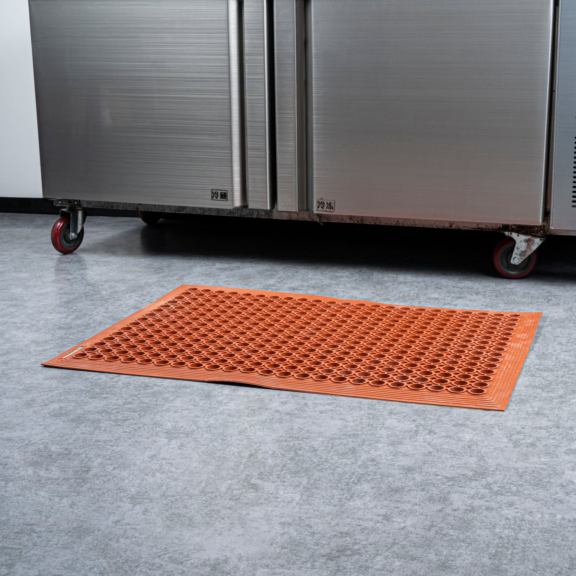 Serve Secure Red Rubber Floor Mat - Anti-Fatigue, Grease-Resistant - 36" x 24" x 1/2" - 1 count box