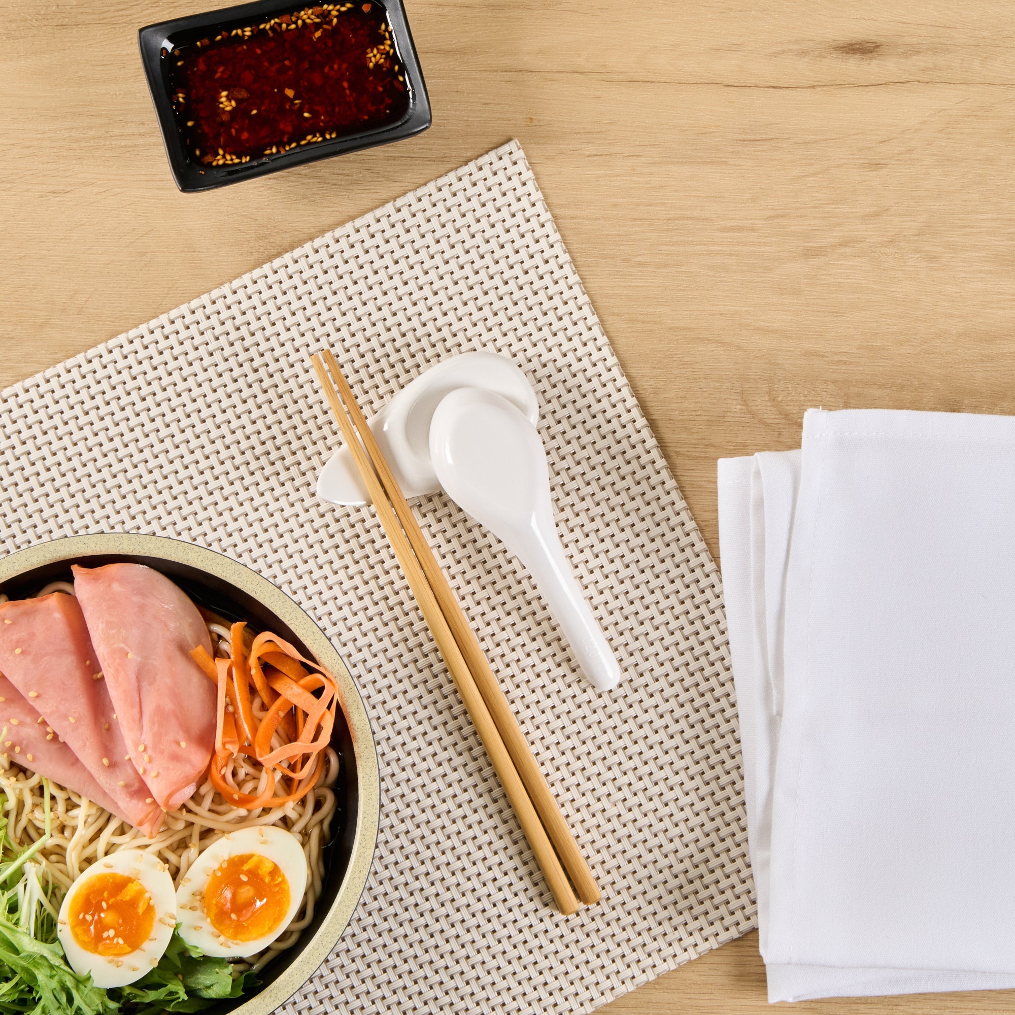 Voga White Melamine Chopstick and Spoon Rest - 3 1/2" x 2" x 3/4" - 10 count box