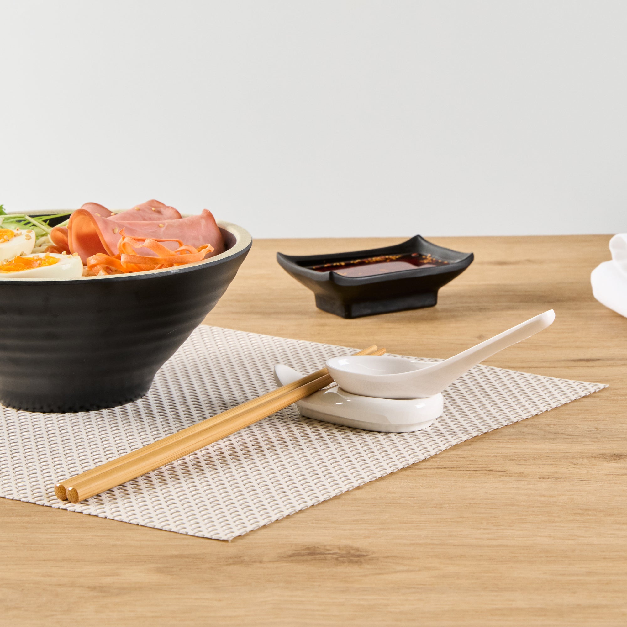 Voga White Melamine Chopstick and Spoon Rest - 3 1/2" x 2" x 3/4" - 10 count box