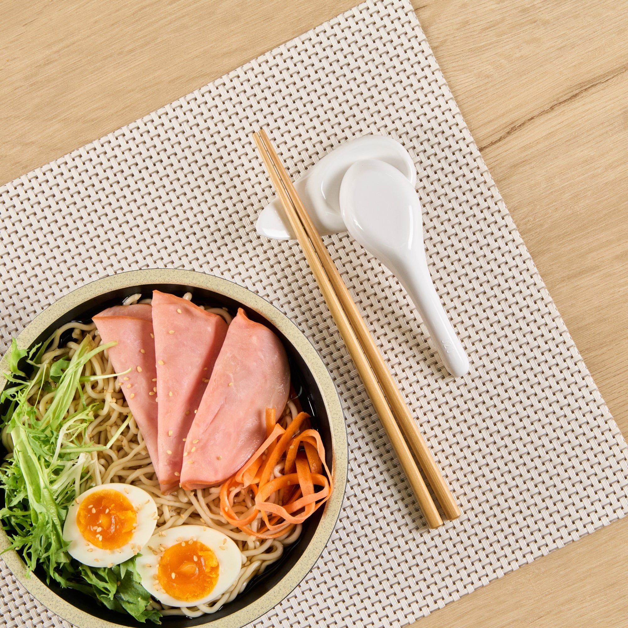 Voga White Melamine Chopstick and Spoon Rest - 3 1/2" x 2" x 3/4" - 10 count box