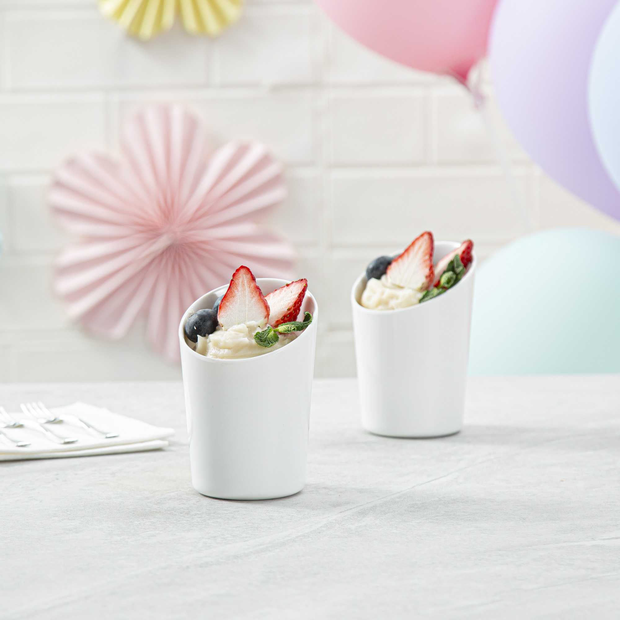 Voga 9 oz Round White Melamine Cup - Incline - 3" x 3" x 3" - 10 count box