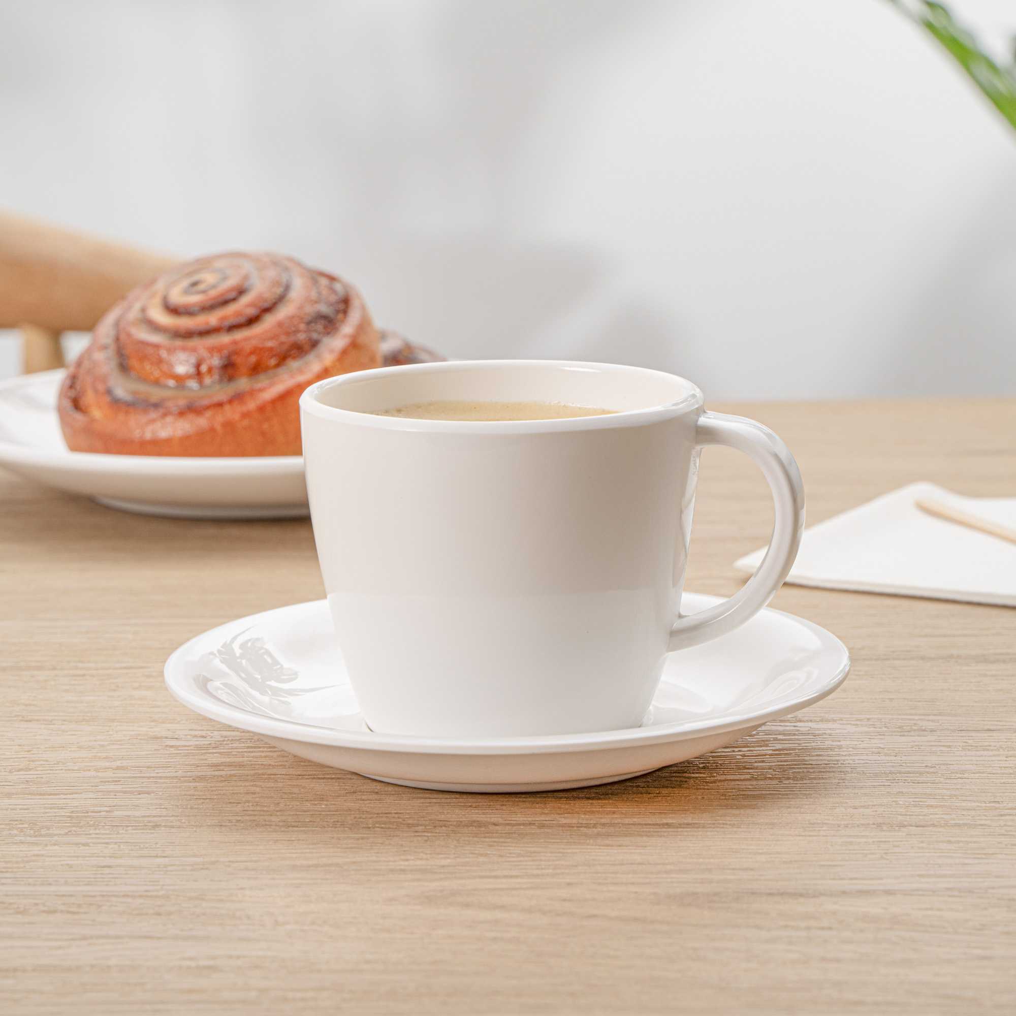 Voga 10 oz Round White Melamine Coffee Cup and Saucer Plate - 10 sets - 6" x 6" x 3" - 10 count box