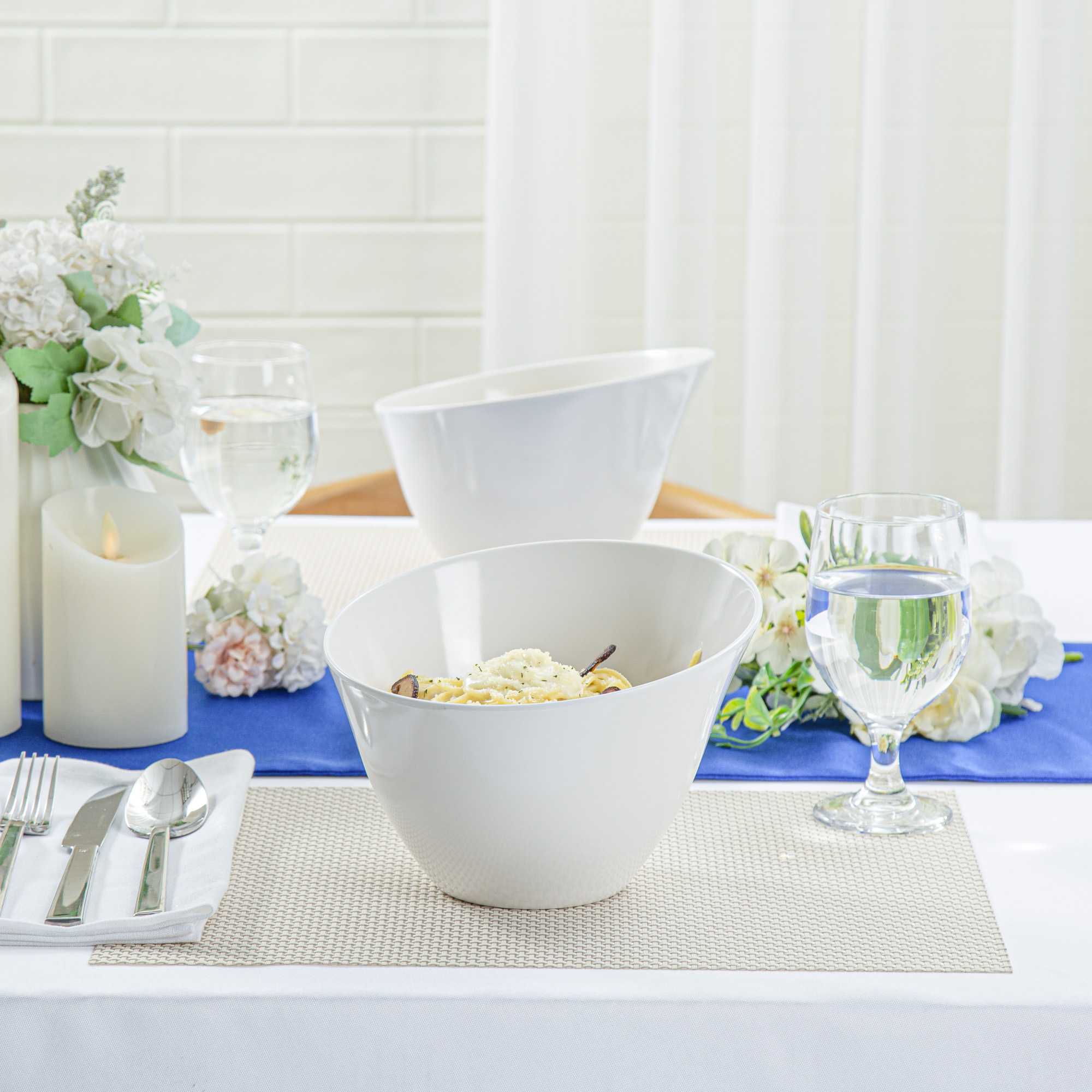 Voga 60 oz Round White Melamine Large Bowl - Incline Face - 8" x 8" x 5 1/2" - 2 count box