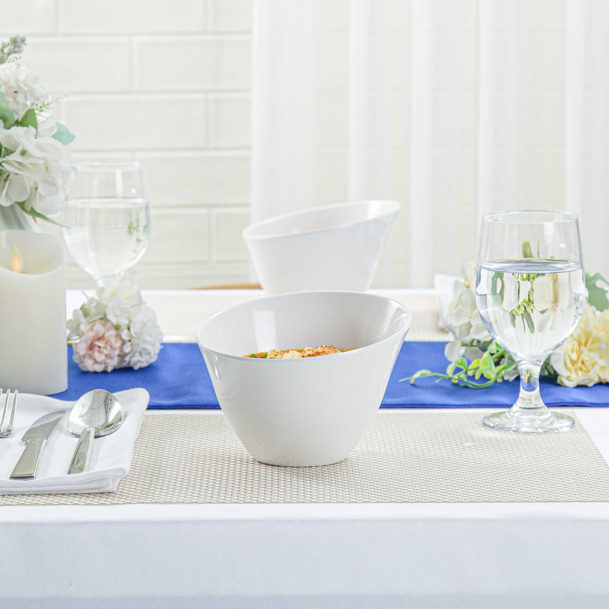 Voga 24 oz Round White Melamine Small Bowl - Incline Face - 6" x 6" x 3" - 2 count box