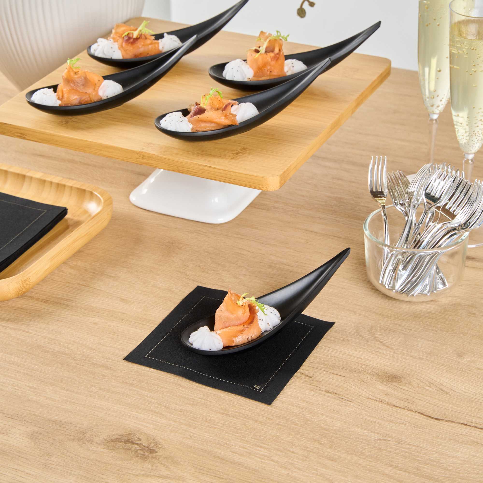 Voga Teardrop Black Melamine Tasting Spoon - Japonais, Moderna - 4 1/4" x 1 3/4" x 1 3/4" - 10 count box
