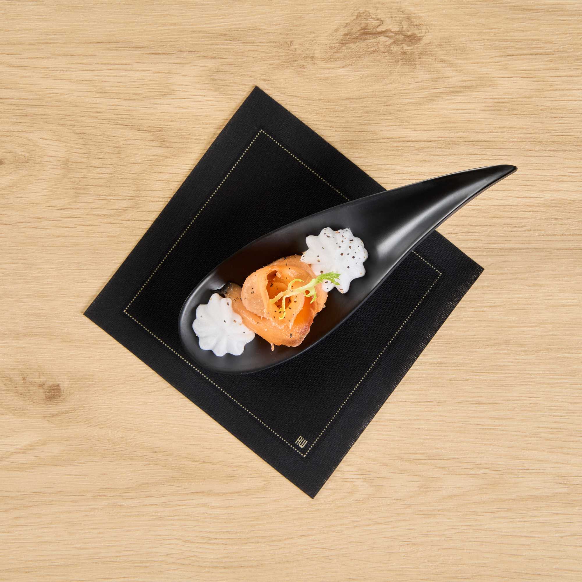 Voga Teardrop Black Melamine Tasting Spoon - Japonais, Moderna - 4 1/4" x 1 3/4" x 1 3/4" - 10 count box