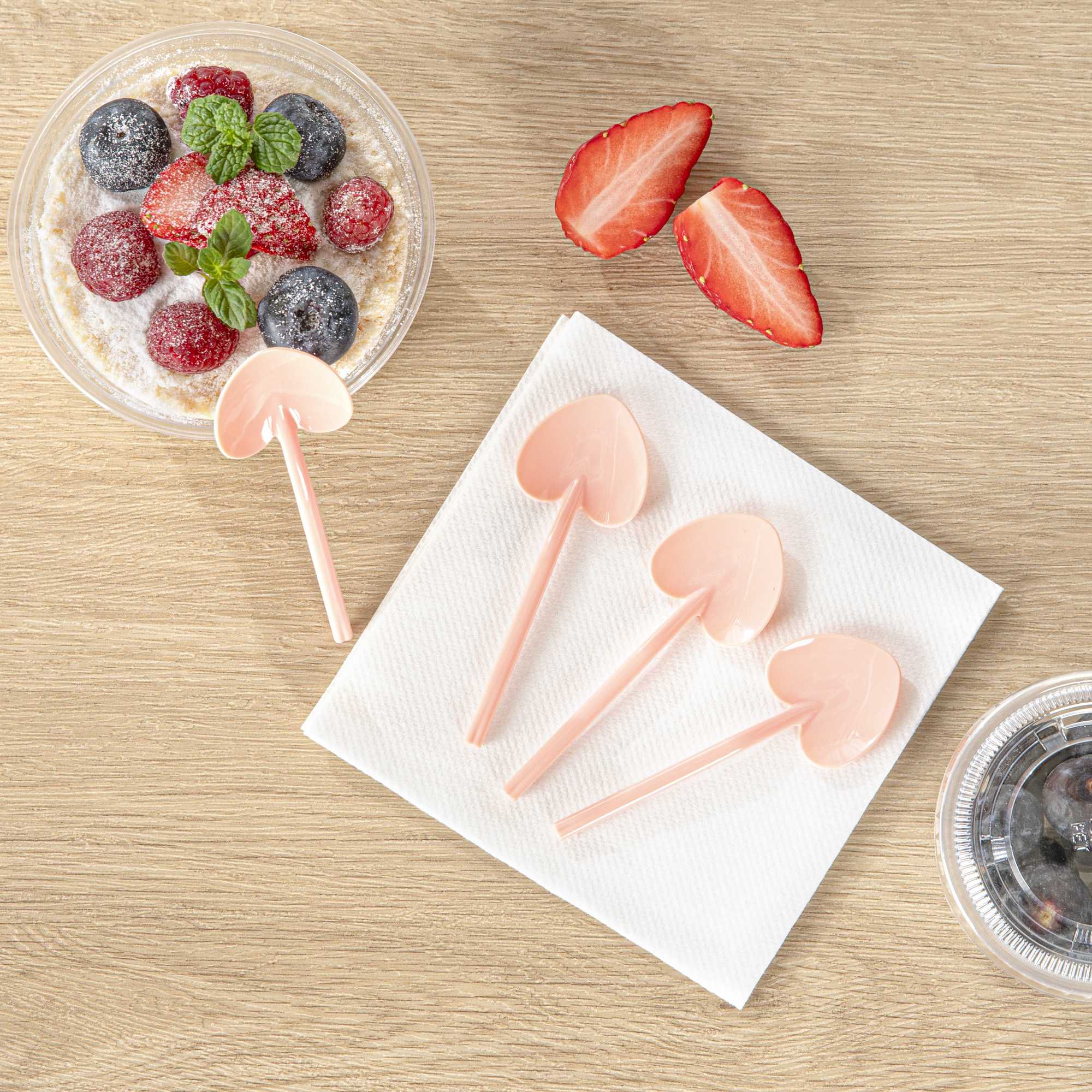 Coppetta Coral Plastic Love Shovel Spoon - 3 1/2" x 1 1/4" - 100 count box