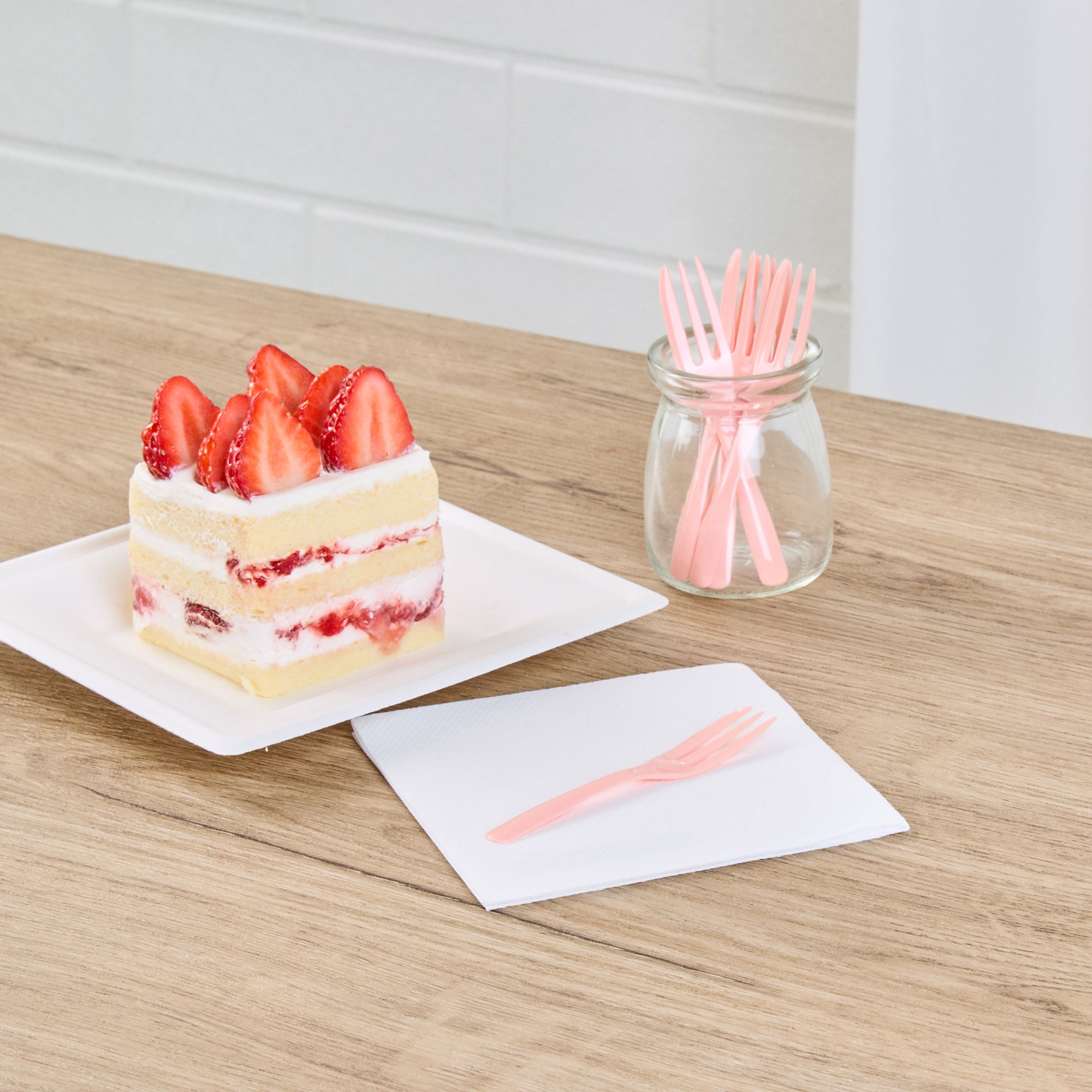 Coppetta Coral Plastic Cake Fork with Knife Edge - 4" x 3/4" - 500 count box