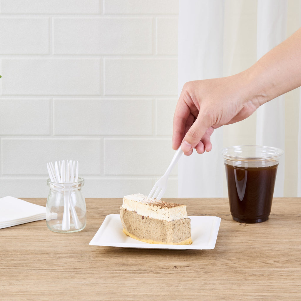 Coppetta Pearl White Plastic Cake Fork with Knife Edge - 4" x 3/4" - 500 count box