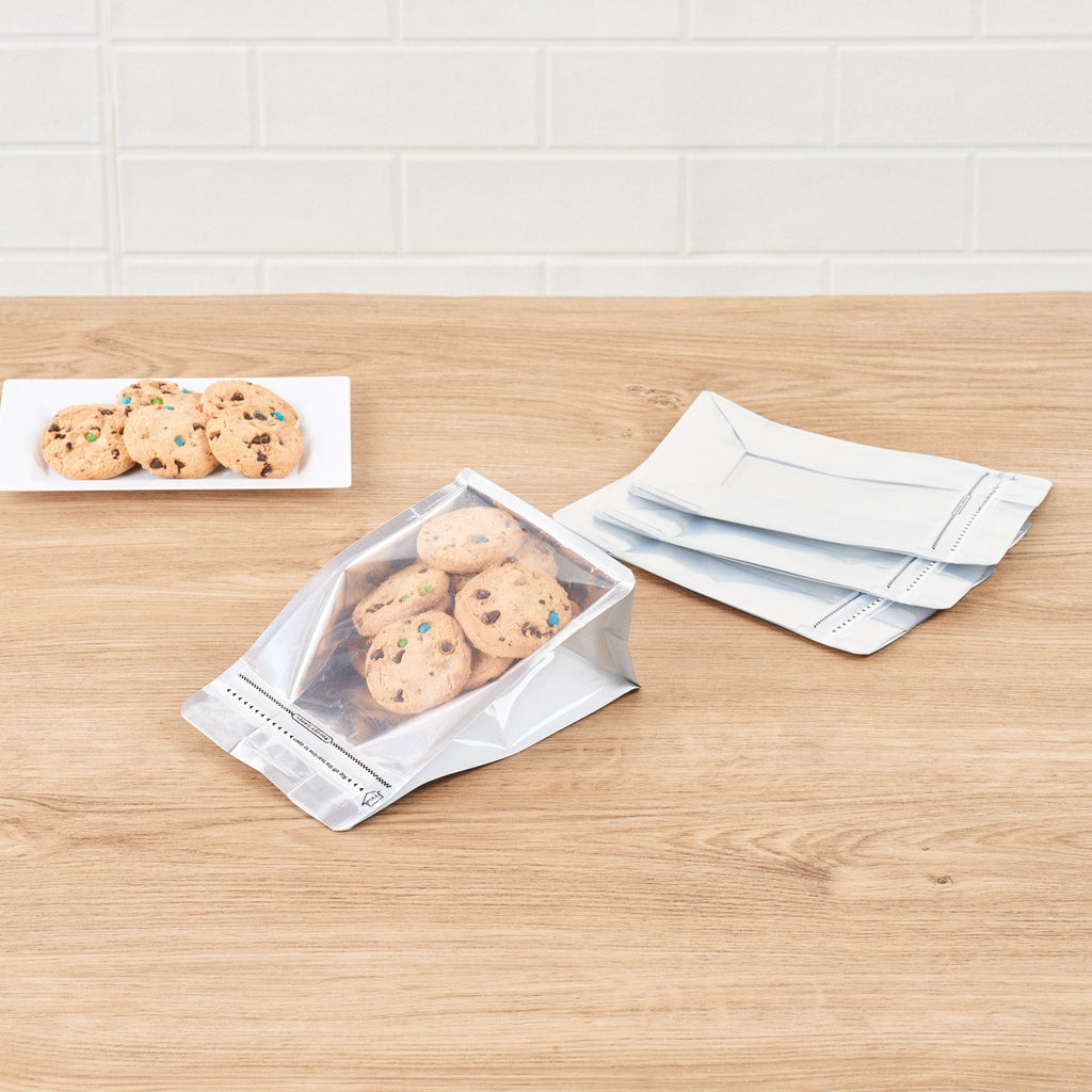 Bag Tek White Plastic Medium Snack Bag - Double Seal, Rip Lock, Heat Sealable - 8" x 5" x 3 1/4" - 100 count box