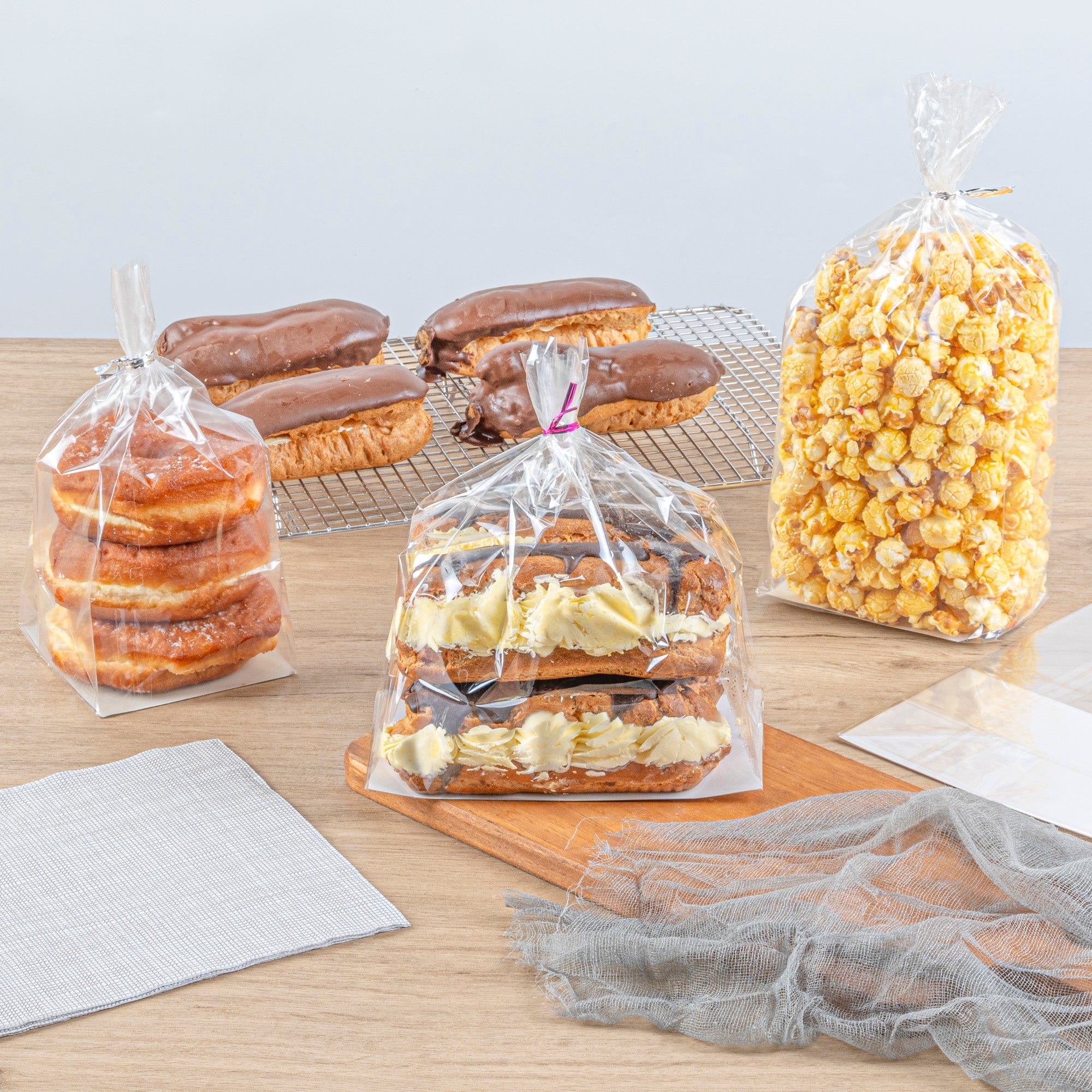 Bag Tek Clear Plastic Gusset Bag - Flat Bottom, Paper Insert, Heat Sealable - 7" x 4" x 9" - 100 count box