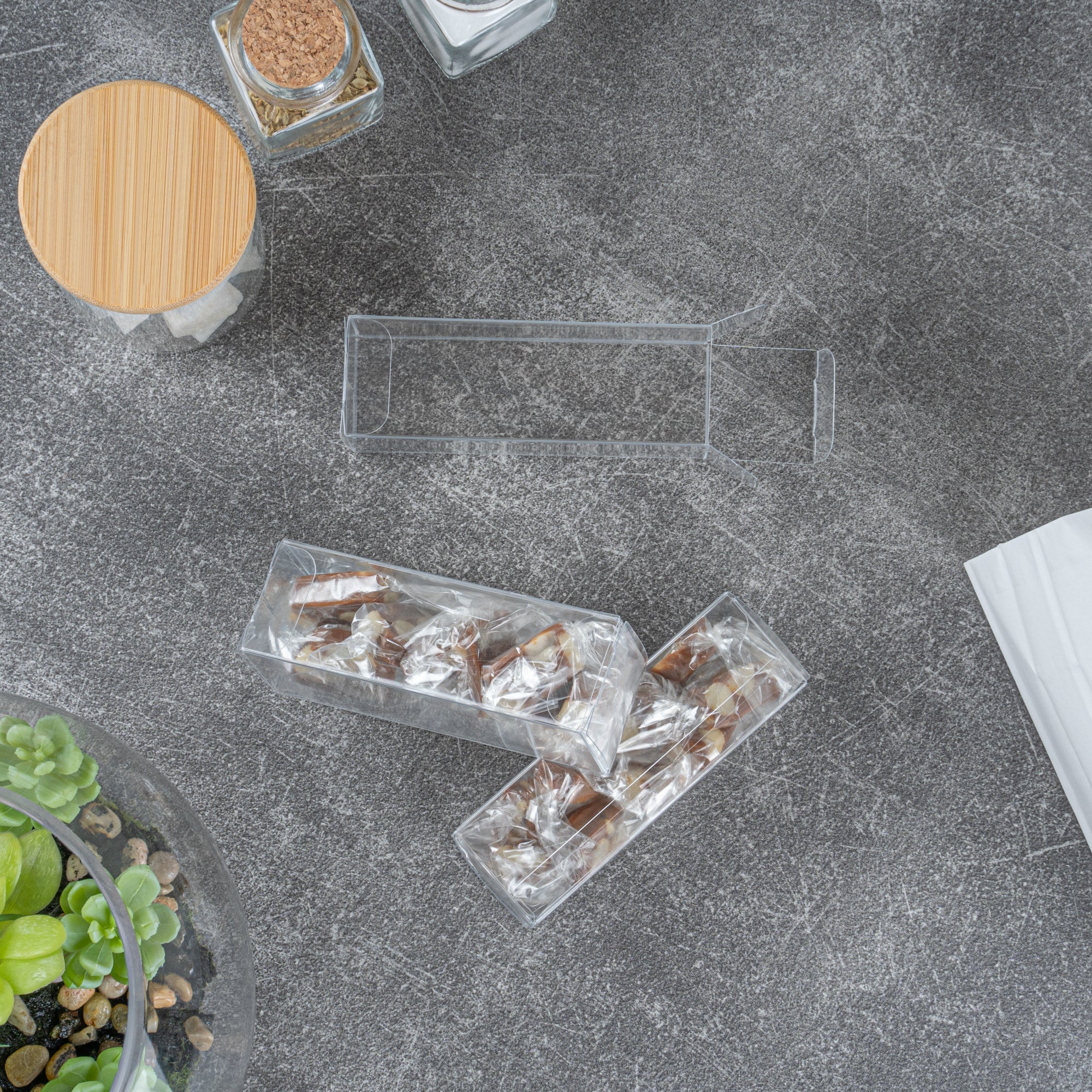 Sweet Vision Clear Plastic Candy Box - Tuck Top, with Sleeve - 1 1/2" x 1 1/2" x 4 1/4" - 100 count box