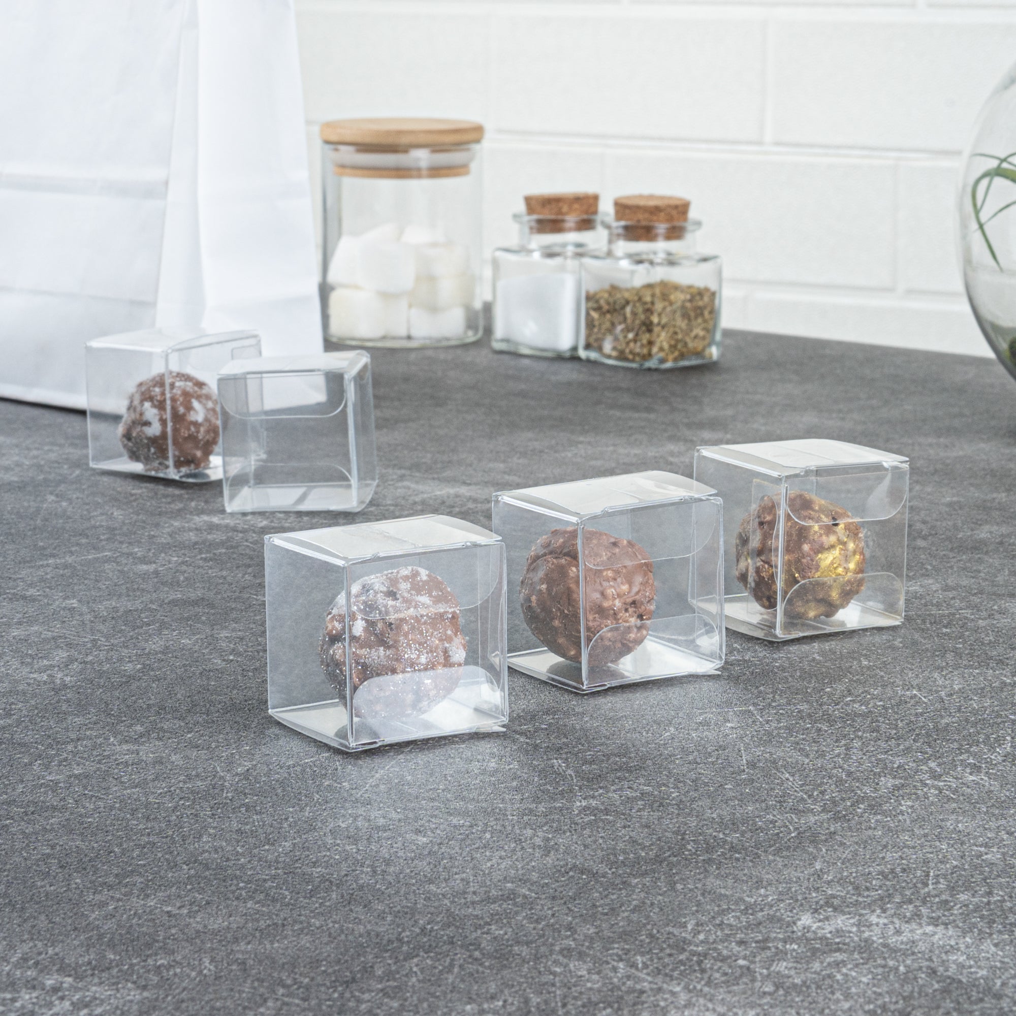 Sweet Vision Cube Clear Plastic Favor Box - Folding Top - 1 1/2" x 1 1/2" x 1 1/2" - 100 count box