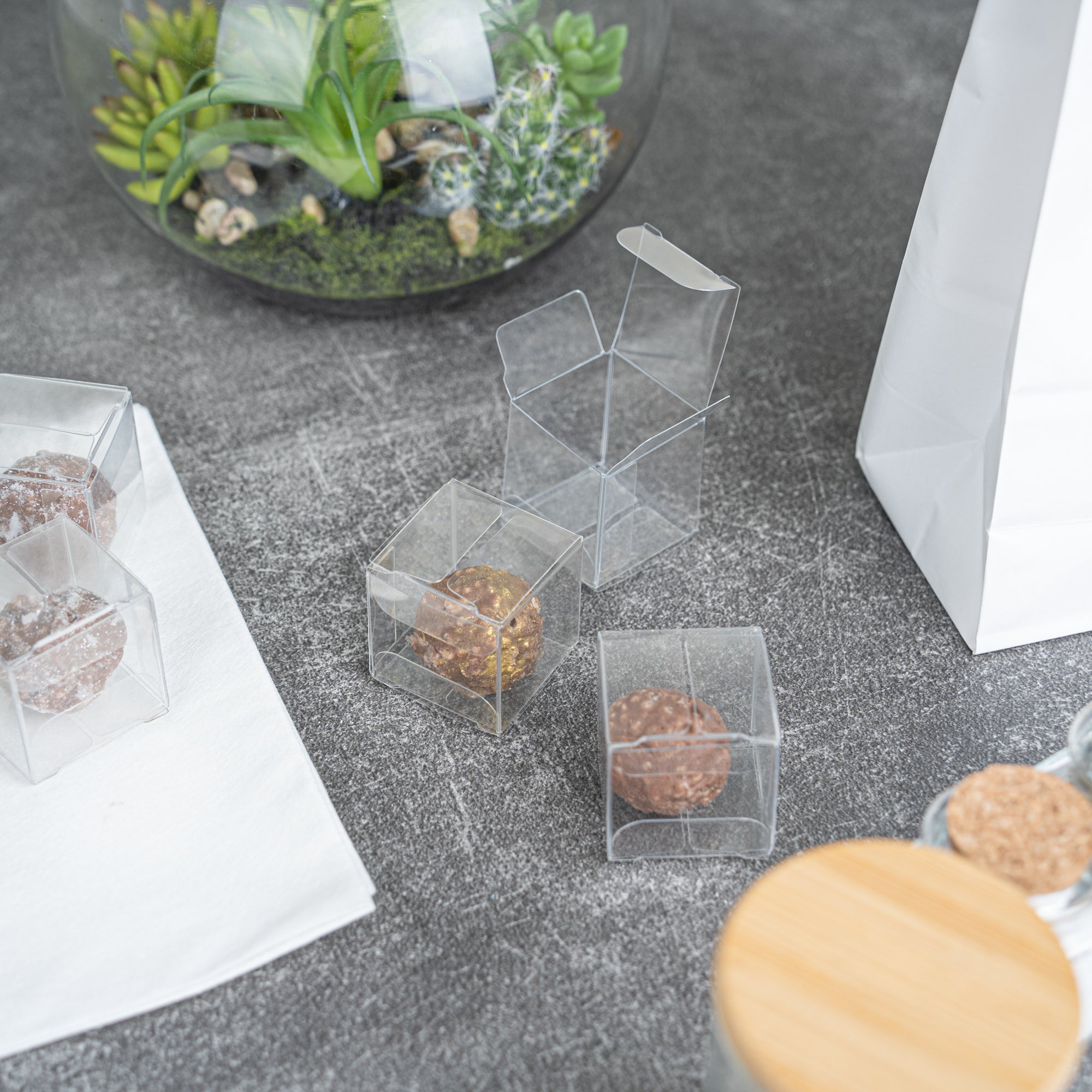 Sweet Vision Cube Clear Plastic Favor Box - Folding Top - 1 1/2" x 1 1/2" x 1 1/2" - 100 count box