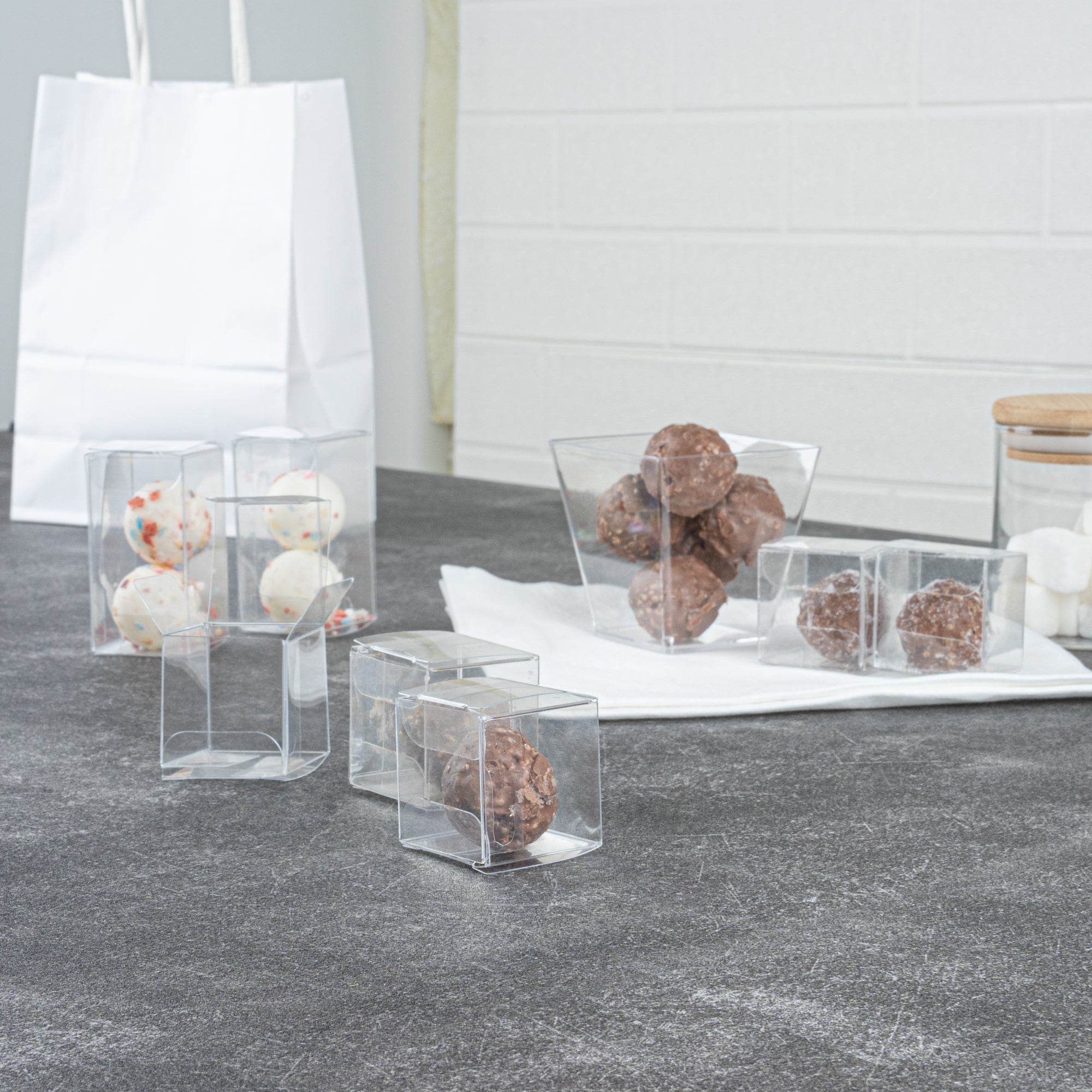 Sweet Vision Cube Clear Plastic Favor Box - Folding Top - 1 1/2" x 1 1/2" x 1 1/2" - 100 count box