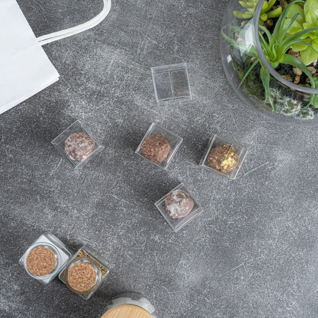 Sweet Vision Cube Clear Plastic Favor Box - Folding Top - 1 1/2" x 1 1/2" x 1 1/2" - 100 count box