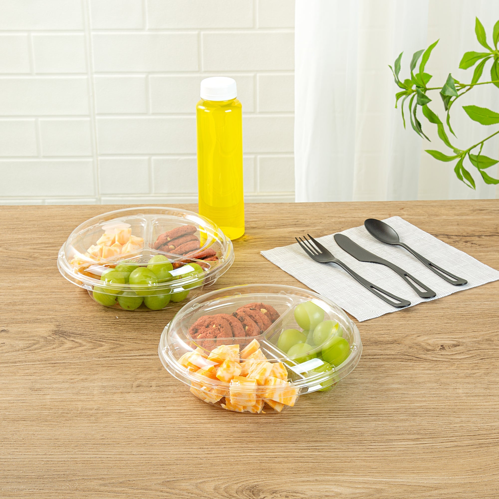 Thermo Tek Round Clear Plastic Serving Platter - with Lid, 3 Compartments - 7 1/2" x 7 1/2" x 2 1/2" - 100 count box