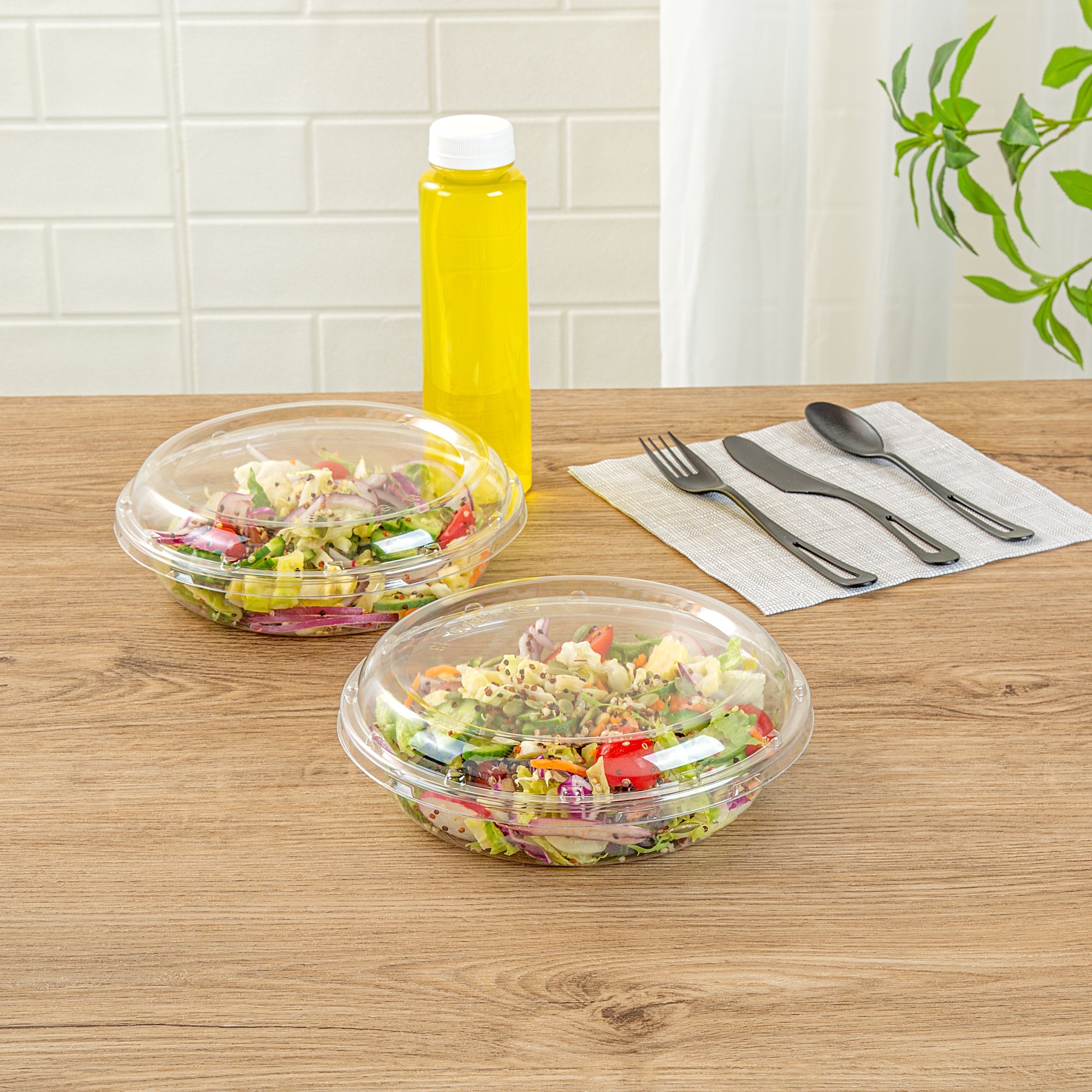 Thermo Tek Round Clear Plastic Serving Platter - with Lid - 7 1/2" x 7 1/2" x 2 1/2" - 100 count box