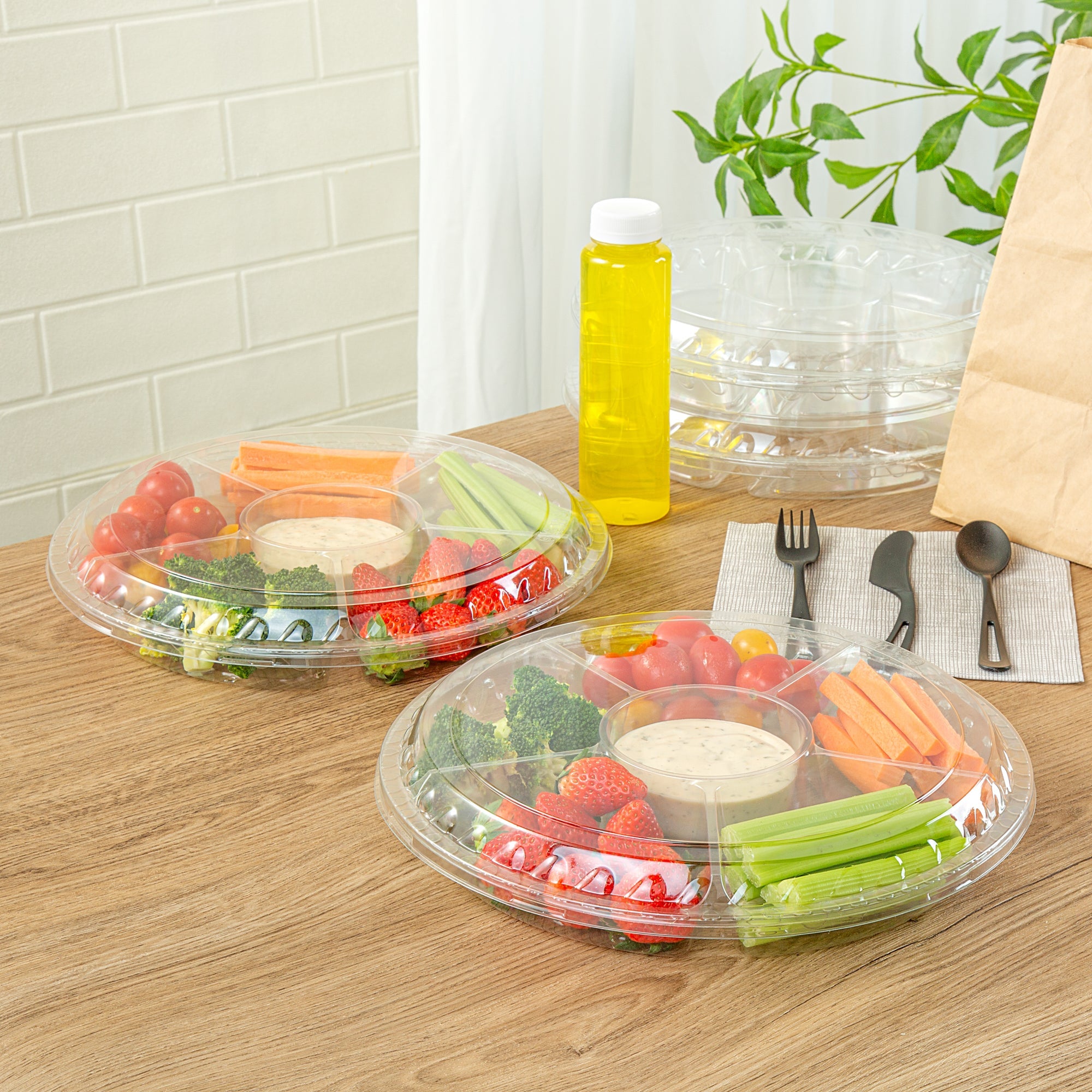 Thermo Tek Round Clear Plastic Serving Platter - with Lid, 6 Compartments - 11 3/4" x 11 3/4" x 2" - 100 count box