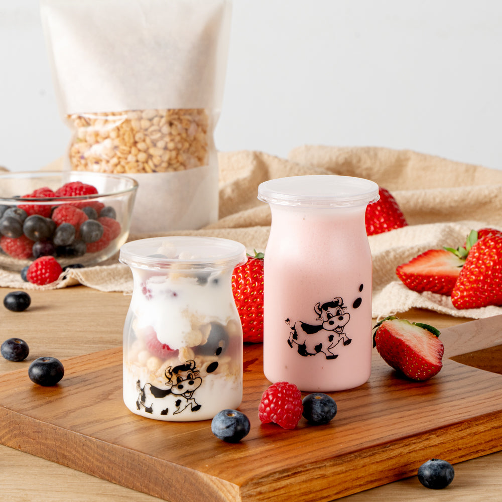 Mini Serve 4 oz Clear Plastic Happy Cow Yogurt Cup - with Lid - 2 1/4" x 2 1/4" x 2 3/4" - 100 count box