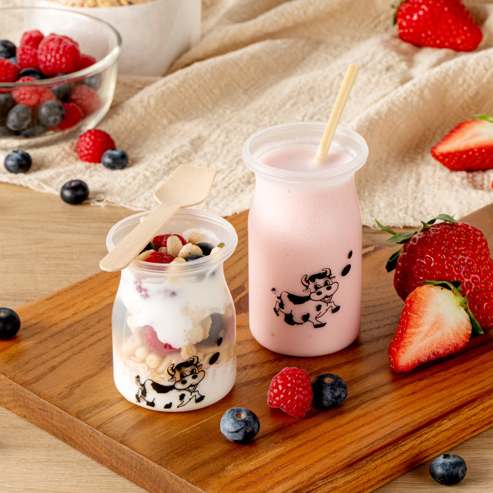 Mini Serve 4 oz Clear Plastic Happy Cow Yogurt Cup - with Lid - 2 1/4" x 2 1/4" x 2 3/4" - 100 count box