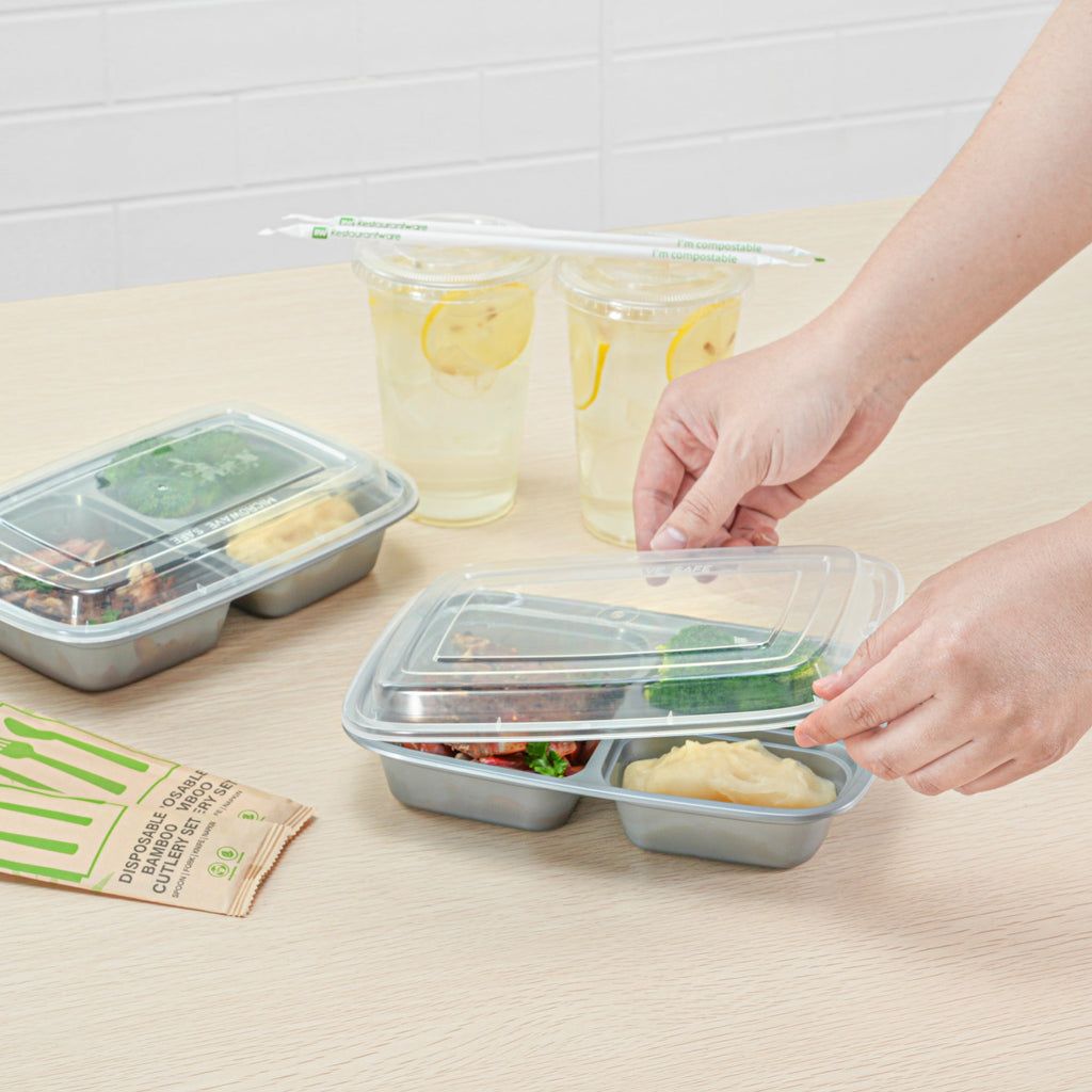 Asporto 26 oz Silver Plastic 3 Compartment Food Container - with Clear Lid, Microwavable - 8 3/4" x 6" x 1 3/4" - 100 count box