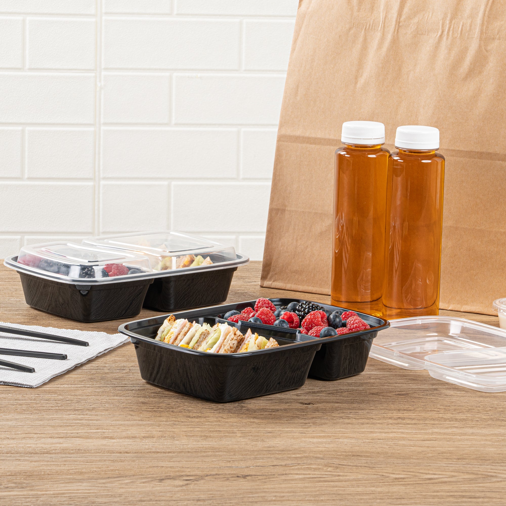 Asporto 32 oz Black Plastic 2 Compartment Food Container - with Clear Lid, Microwavable - 8 3/4" x 6" x 2" - 100 count box