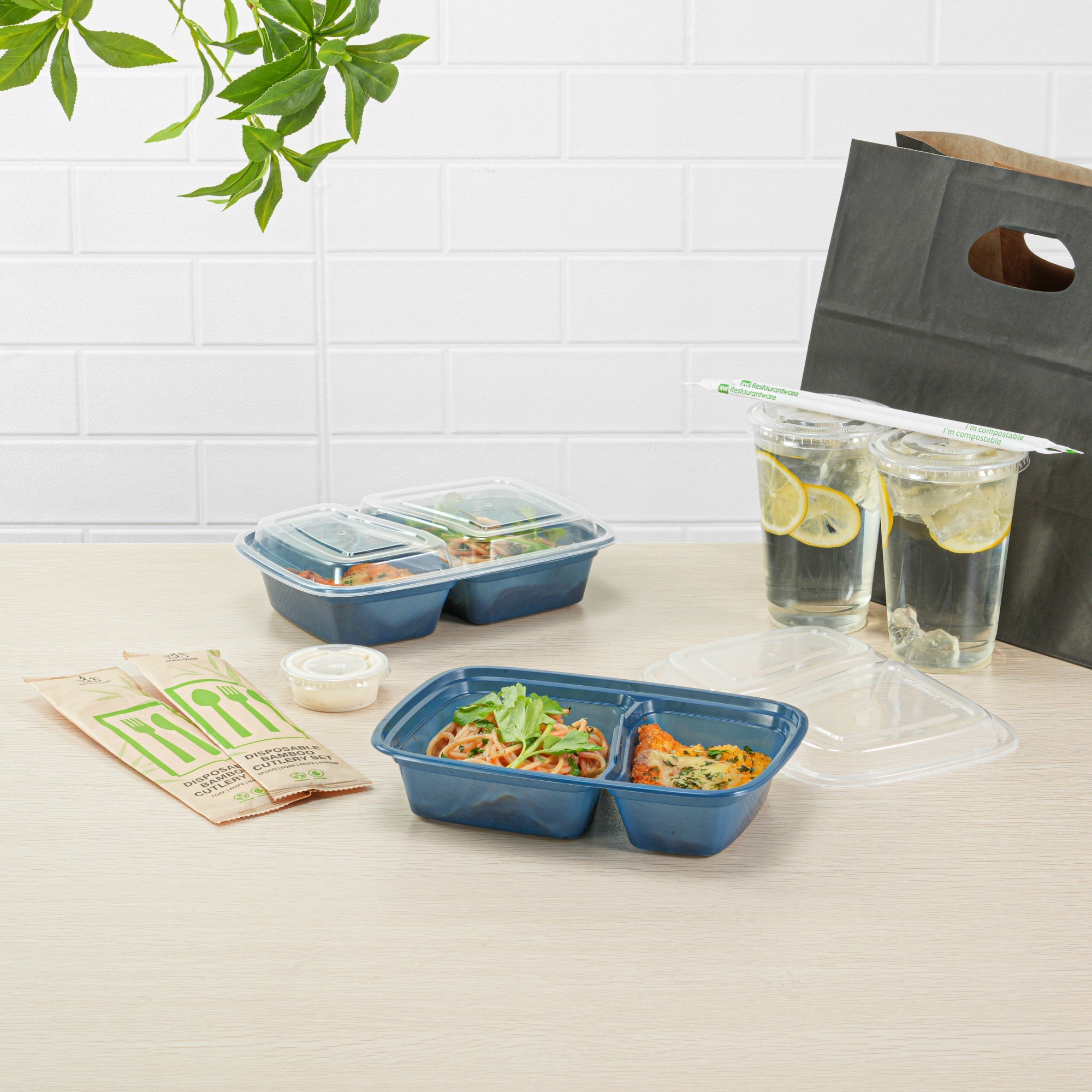 Asporto 32 oz Midnight Blue Plastic 2 Compartment Food Container - with Clear Lid, Microwavable - 8 3/4" x 6" x 2" - 100 count box
