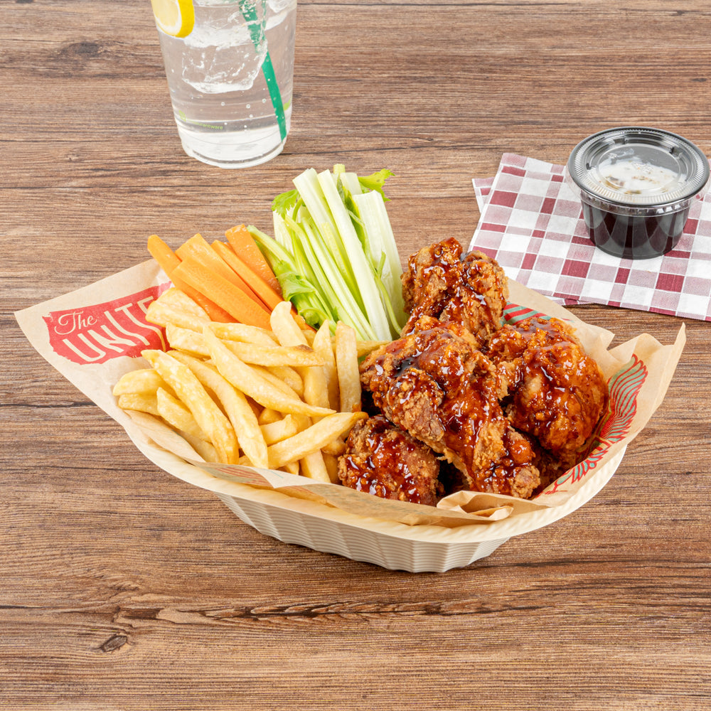 Maxi Serve 25 oz Cream Plastic Oval Food Serving Basket - Disposable - 9 1/4" x 6 1/4" x 2 1/2" - 100 count box
