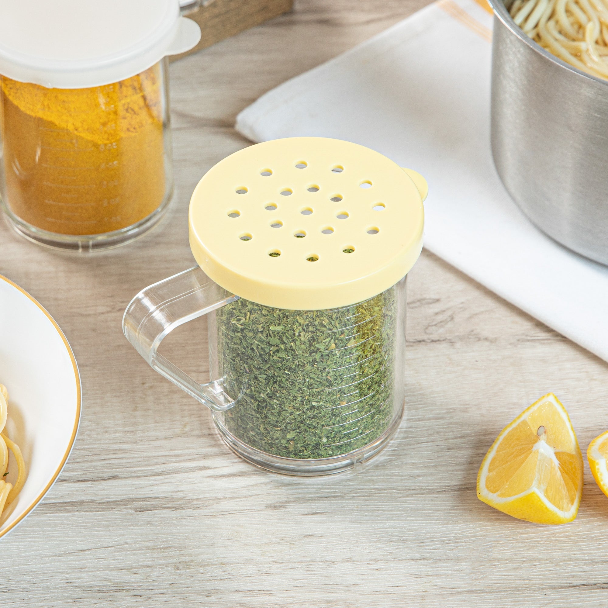 Chef 101 10 oz Clear Polycarbonate Dredge Spice Shaker - with Yellow Coarse Lid - 4 3/4" x 3 1/4" x 4" - 1 count box