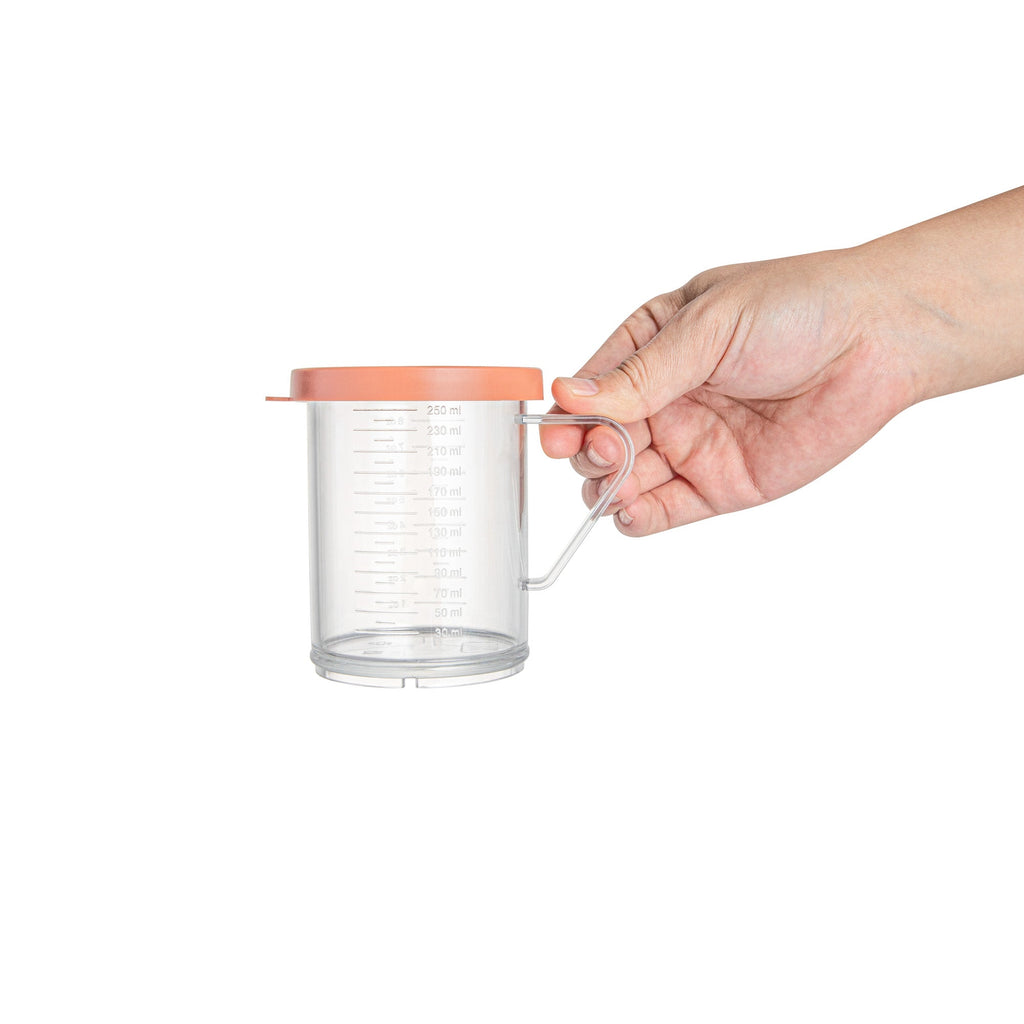 Chef 101 10 oz Clear Polycarbonate Dredge Spice Shaker - with Rose Medium Lid - 4 3/4" x 3 1/4" x 4" - 1 count box