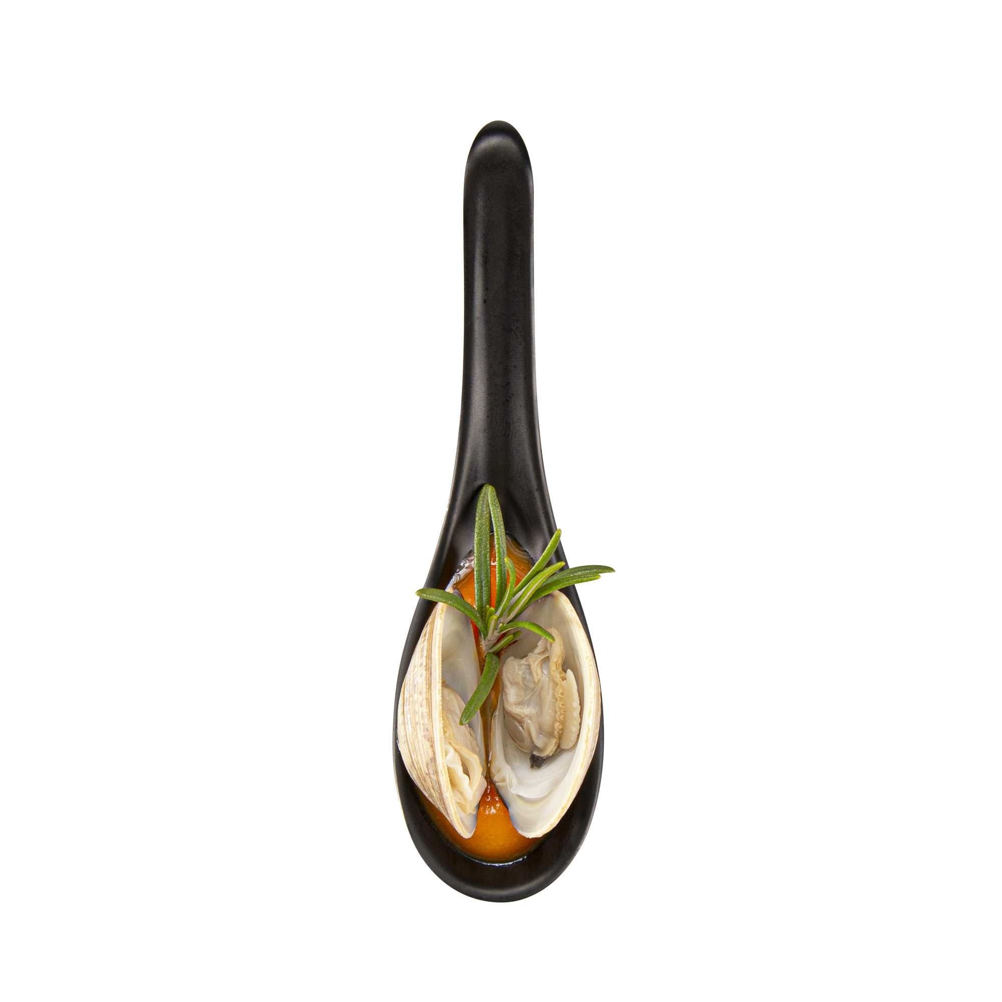 Voga 1 oz Black Melamine Tasting Spoon - Japonais, Curva - 5 3/4" x 1 1/2" x 1" - 10 count box