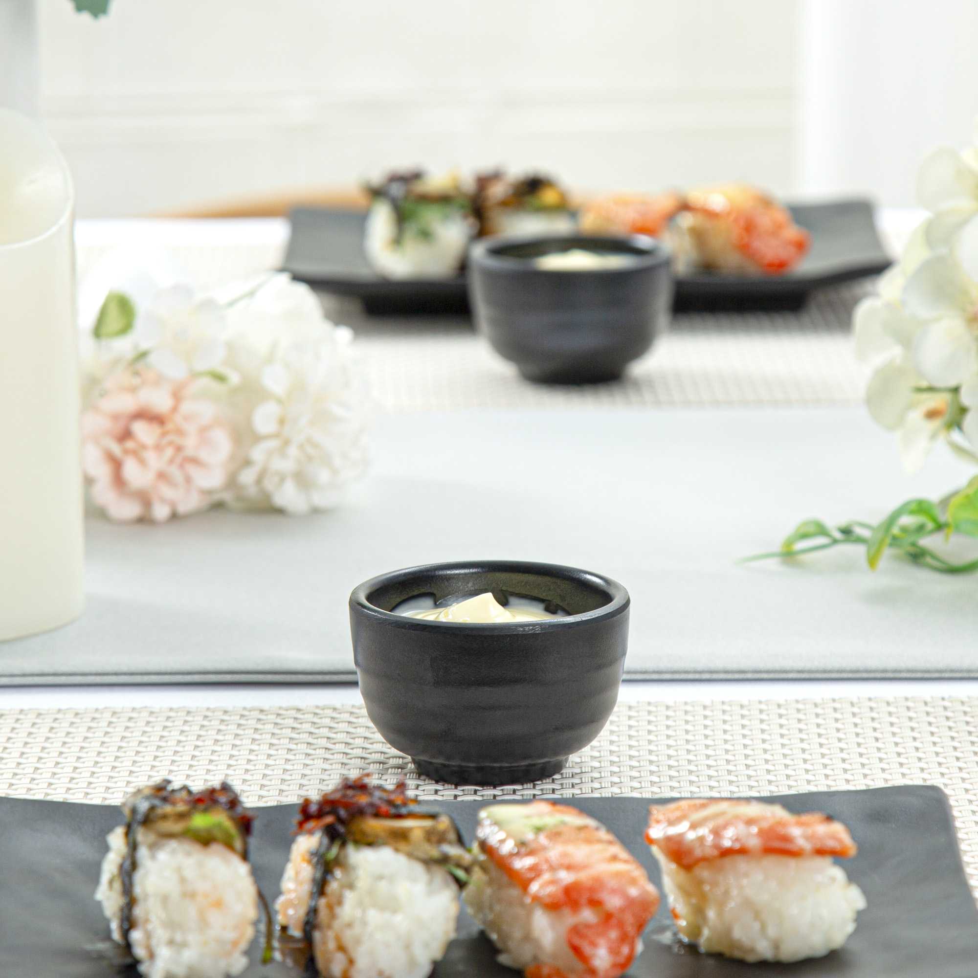 Voga 2 oz Round Black Melamine Condiment Cup - Japonais - 2 1/2" x 2 1/2" x 1 1/2" - 10 count box