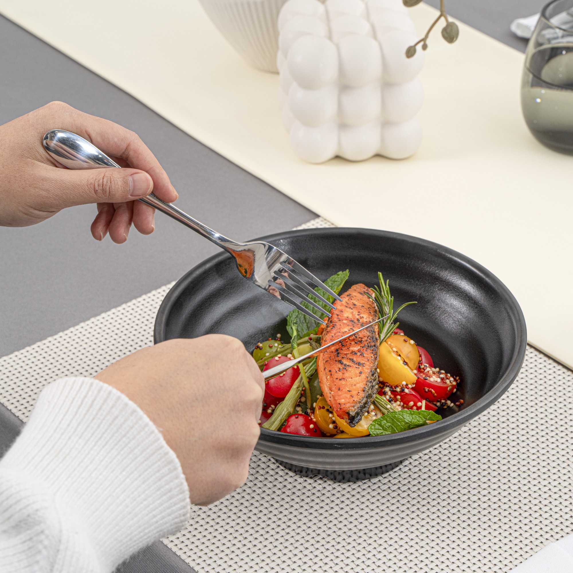 Voga 42 oz Round Black Melamine Extra Large Bowl - Japonais, Faux Stone - 8 3/4" x 8 3/4" x 3 1/4" - 2 count box
