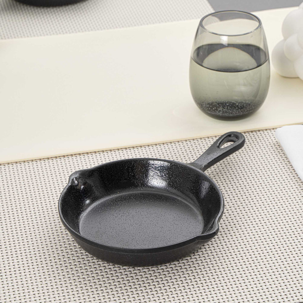 Voga 12 oz Black Melamine Serving Dish with Handle - Faux Cast Iron - 10" x 6 3/4" x 1 1/4" - 6 count box