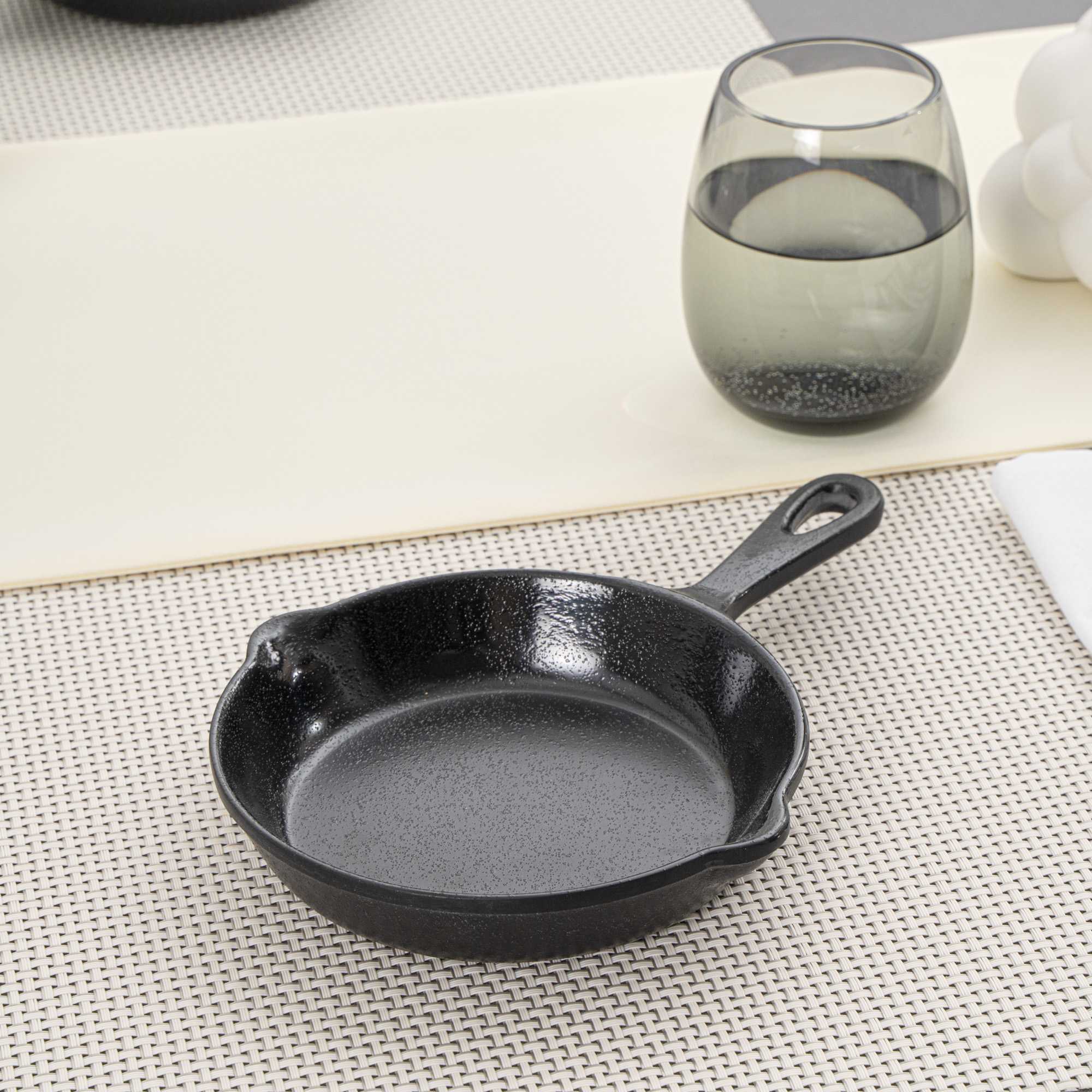 Voga 12 oz Black Melamine Serving Dish with Handle - Faux Cast Iron - 10" x 6 3/4" x 1 1/4" - 6 count box