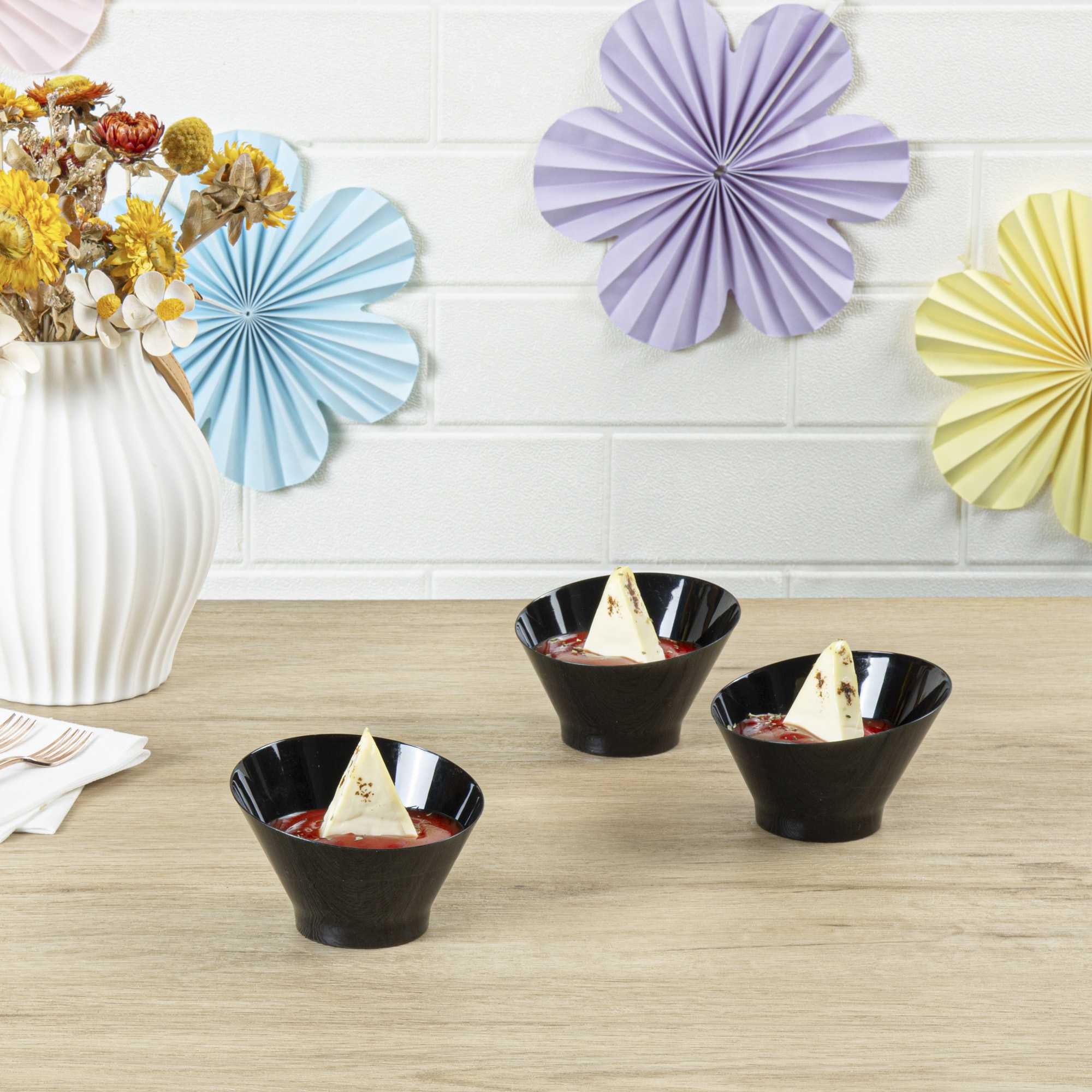 Mini Serve 5 oz Round Black Plastic Small Incline Bowl - 3 3/4" x 3 3/4" x 2 1/2" - 100 count box