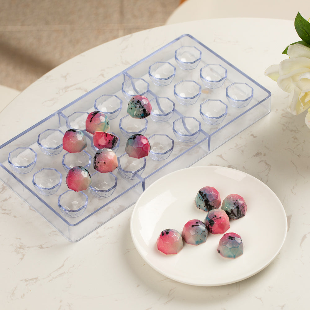 Pastry Tek Polycarbonate Diamond Candy / Chocolate Mold - 21-Compartment - 1 count box