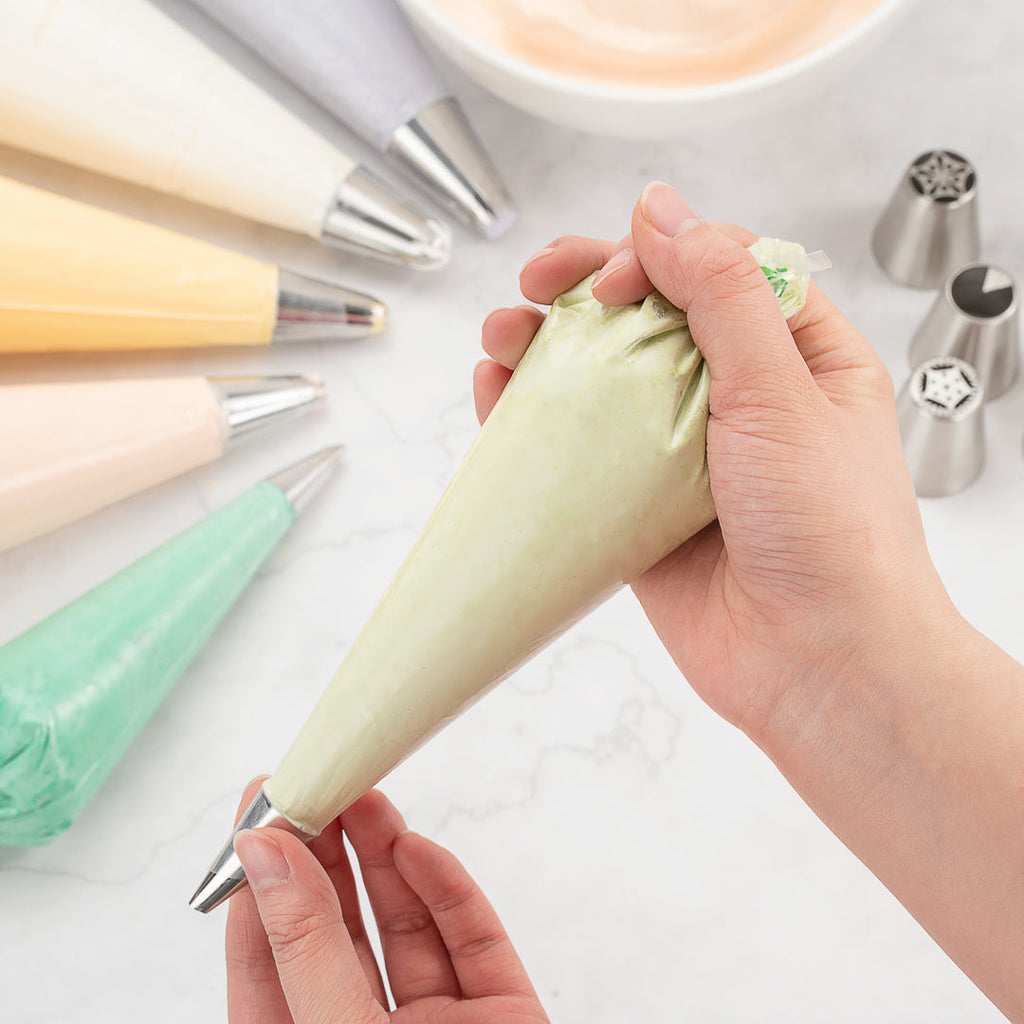 Pastry Tek Clear Plastic Easy Grip Pastry Piping Bag - Recyclable - 12 1/4" x 6" - 100 count box