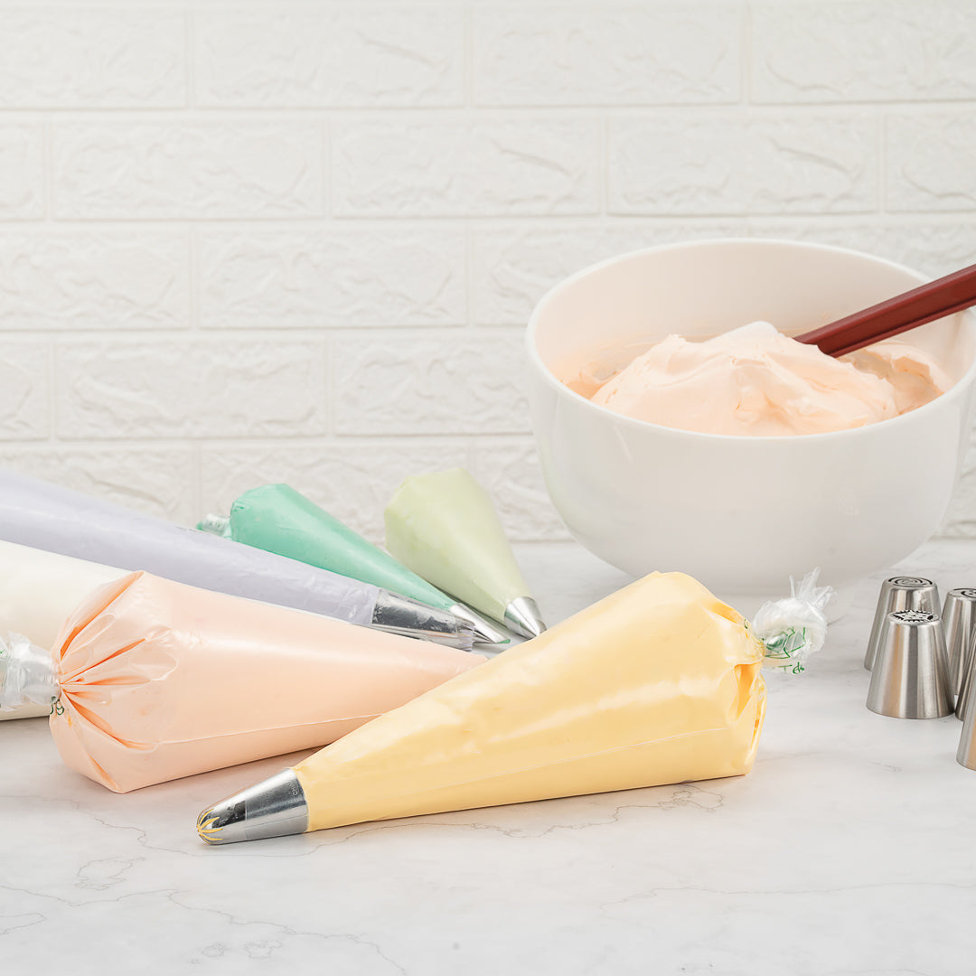 Pastry Tek Clear Plastic Easy Grip Pastry Piping Bag - Recyclable - 18" x 9 1/2" - 100 count box