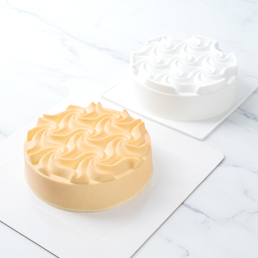 Pastry Tek Silicone Swirl Cake Baking Mold - 1 count box