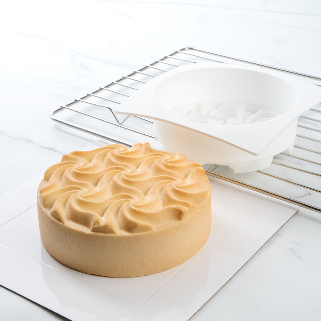 Pastry Tek Silicone Swirl Cake Baking Mold - 1 count box