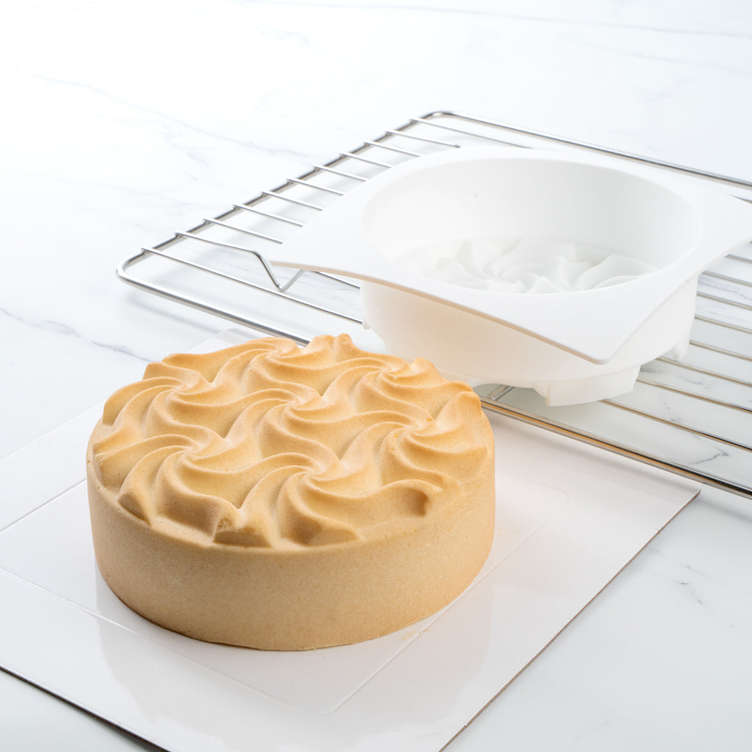 Pastry Tek Silicone Swirl Cake Baking Mold - 1 count box