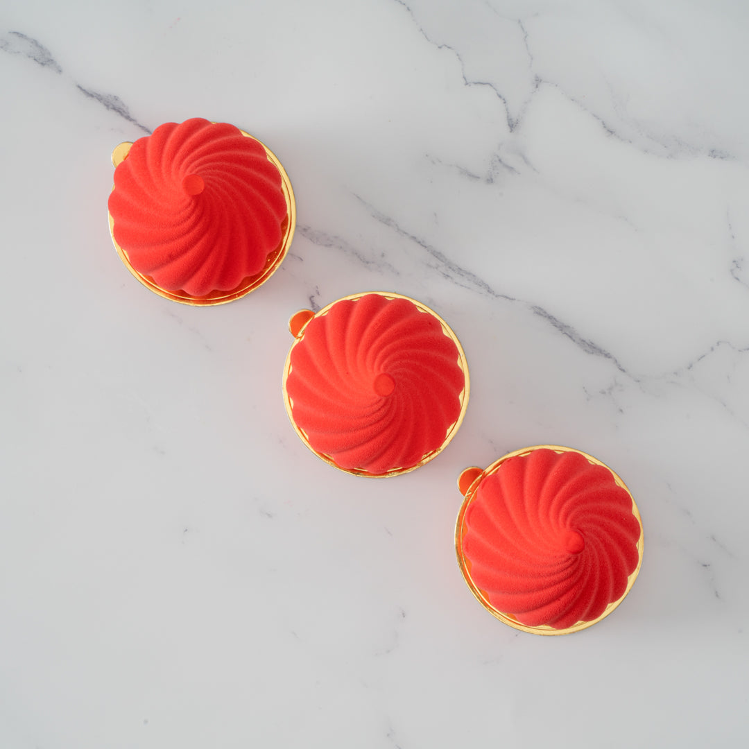 Pastry Tek Silicone Spiral Baking Mold - 6-Compartment - 10 count box