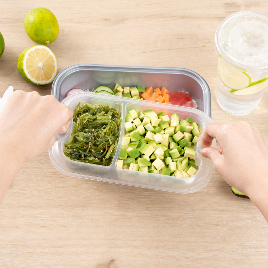 Futura 17 oz Clear Plastic 2-Compartment Insert Tray - Fits 46 oz Container, Microwavable - 100 count box